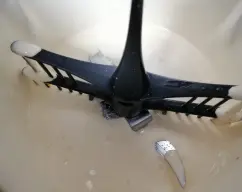 Step <p>Colocar la mariposa, añadir el huevo, las yemas y programar 4 min/37º/vel 3,5, pasado este tiempo programar nuevamente 2 min/37º/vel 3,5</p> illustration