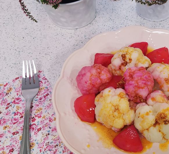 Coliflor con patatas en ajada. Otoño en rosa